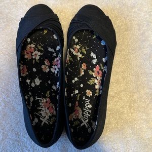 Black Flats